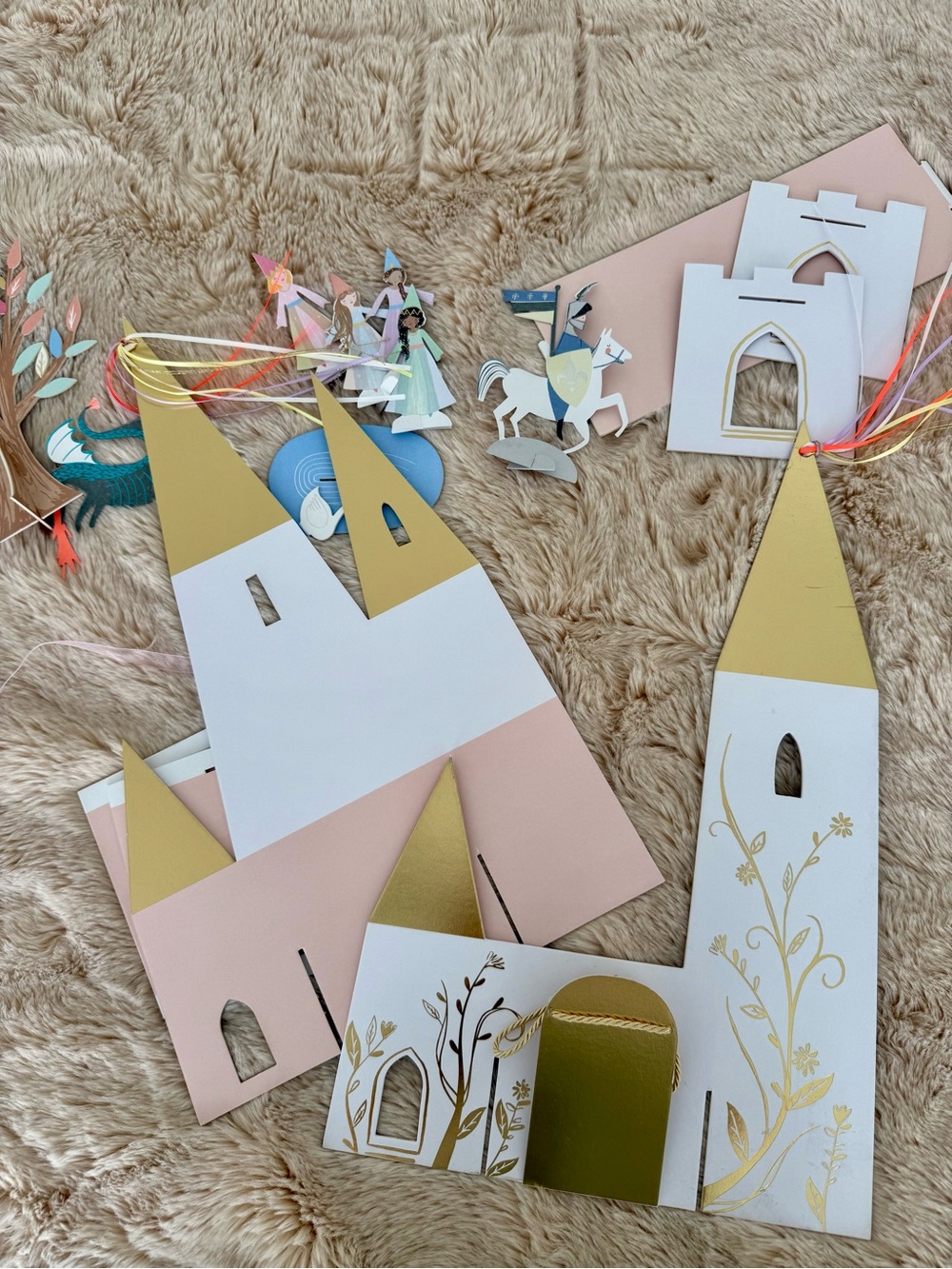 Meri Meri Princess Castle Centerpiece - Picture 4 of 6
